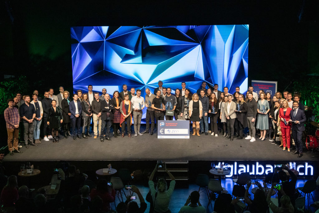 Gesamtbild i2b Preisträger 2022 (C) Klaus Morgenstern